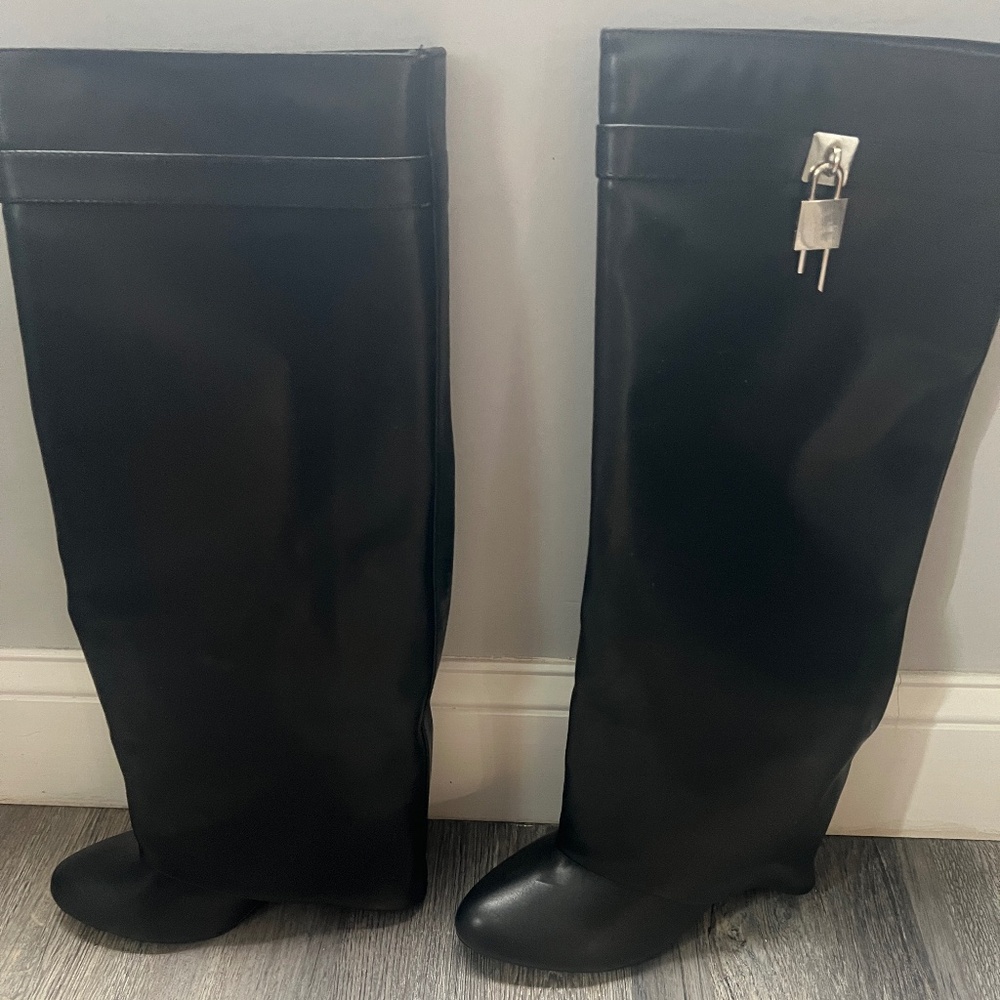 Shark Boots Givenchy